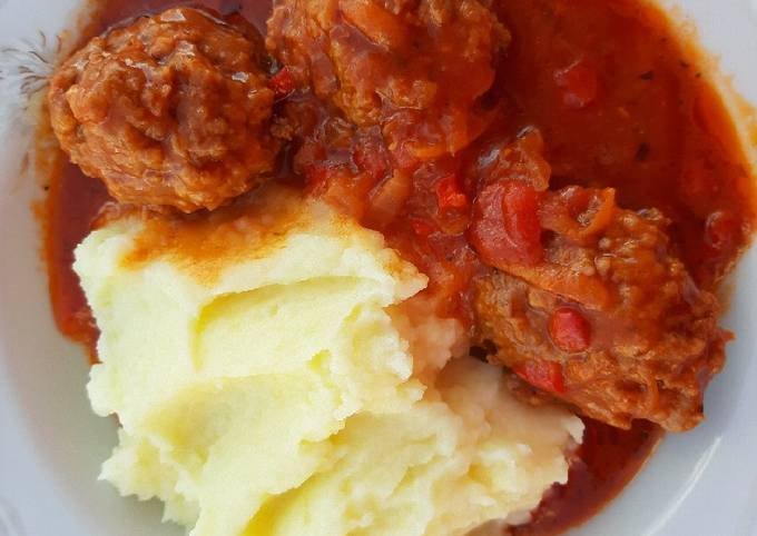 Cómo preparar albóndigas con puré de papa de manera fácil
