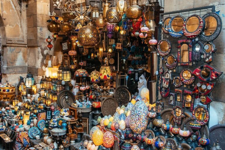 Qué puedes encontrar en el mercado Khan El Khalili de El Cairo 16 articulos coloridos en el mercado de el cairo