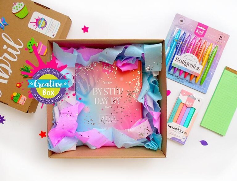 cajas de regalo creativas y coloridas
