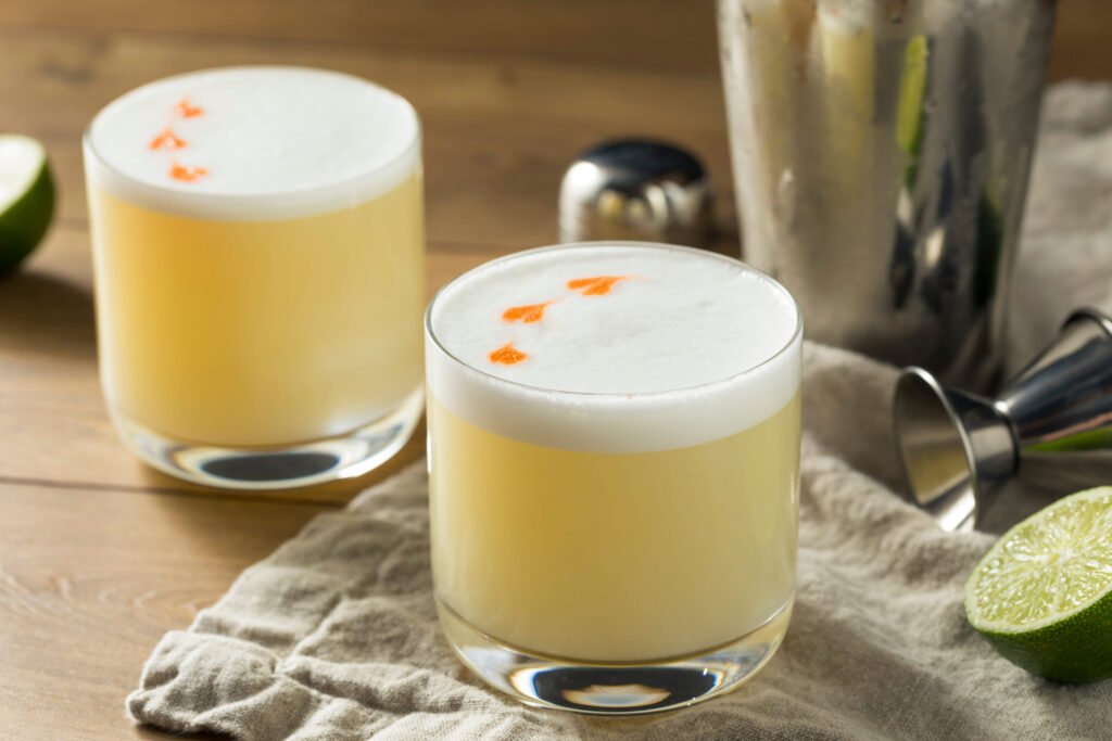 Cómo preparar el auténtico pisco sour en casa fácilmente