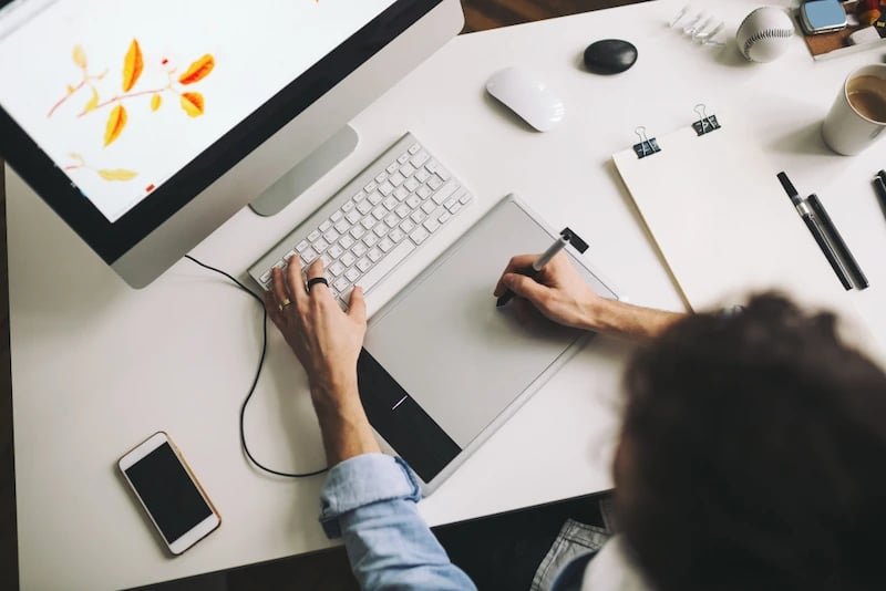 Qué diferencias existen entre diseño gráfico y artes visuales