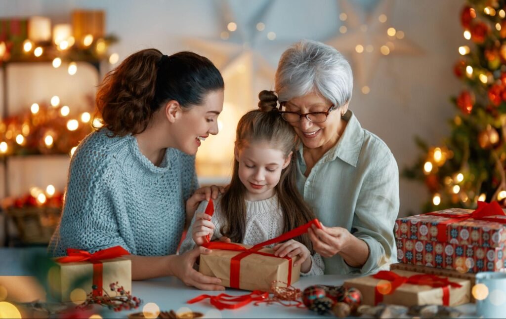 Cómo hacer que Papá Noel traiga una Feliz Navidad a tu hogar 1 familia celebrando la navidad juntos