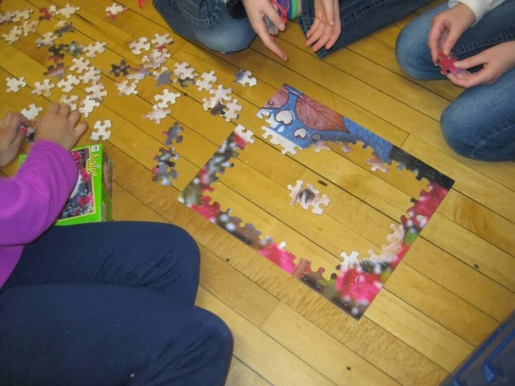 De qué trata la película Zathura: Una aventura espacial 4 De qué trata la película Zathura: Una aventura espacial