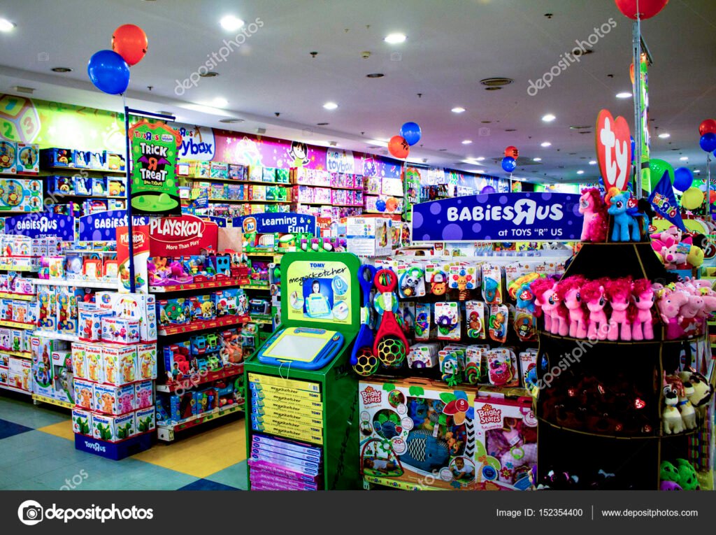 Qué jugueterías hay en Tortugas Open Mall para visitar