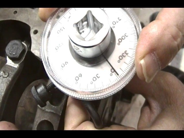 Qué herramienta se utiliza para medir torque en grados de manera precisa