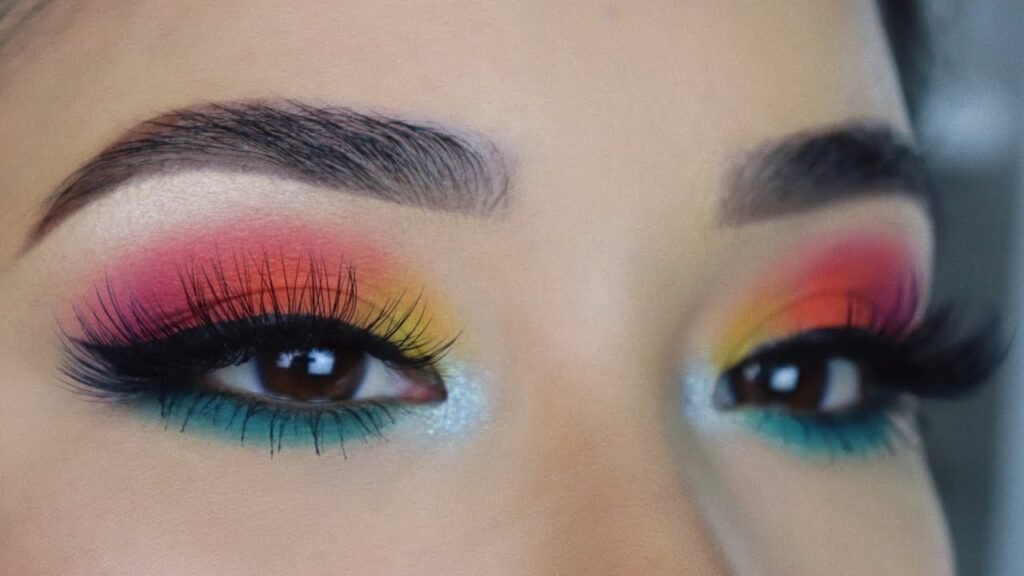 Qué looks de maquillaje puedo crear con la paleta City Mini de Maybelline