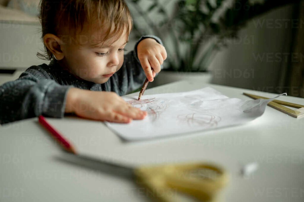 Cómo dibujar un niño fácil paso a paso para principiantes