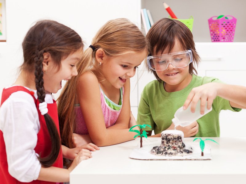 Cómo realizar un experimento sobre la ley de Newton en casa