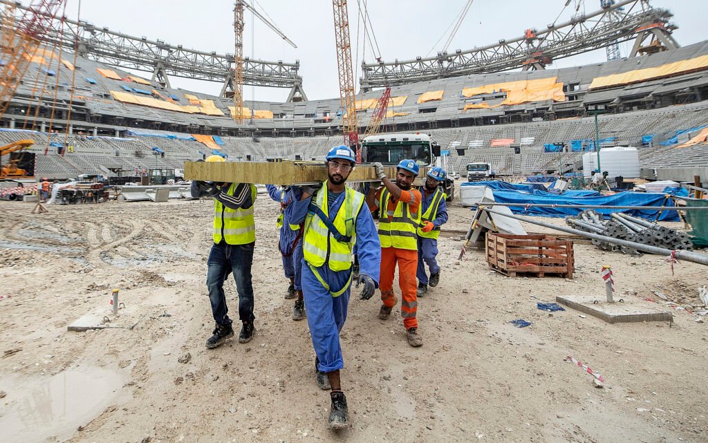 obras de construccion de estadios en qatar