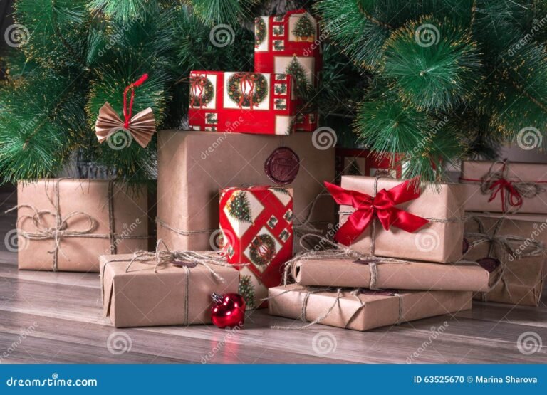 Qué es el Boxing Day y cuántos días faltan para su llegada 7 regalos envueltos en un arbol de navidad