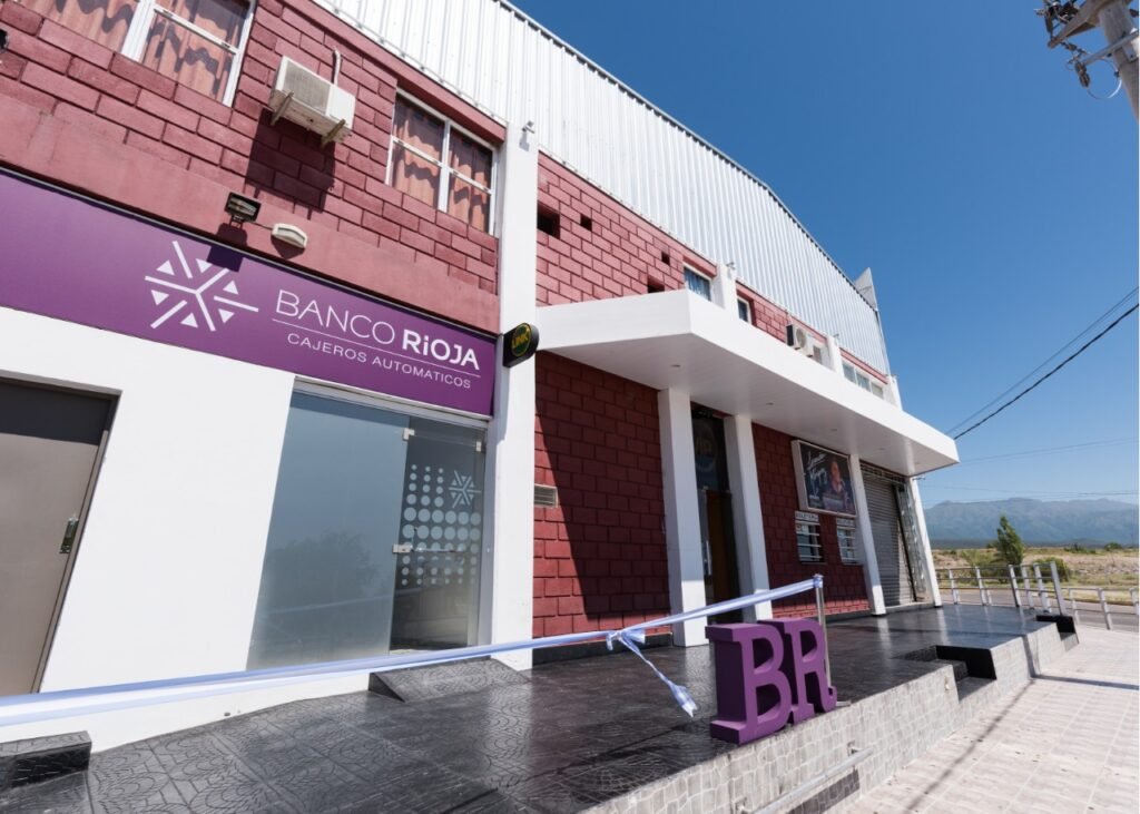 Qué servicios ofrece Santander Río en La Rioja