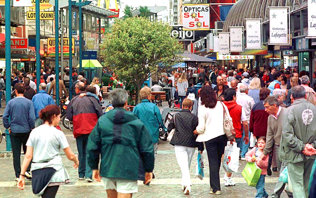 Dónde encontrar ropa barata en Mar del Plata para tus compras