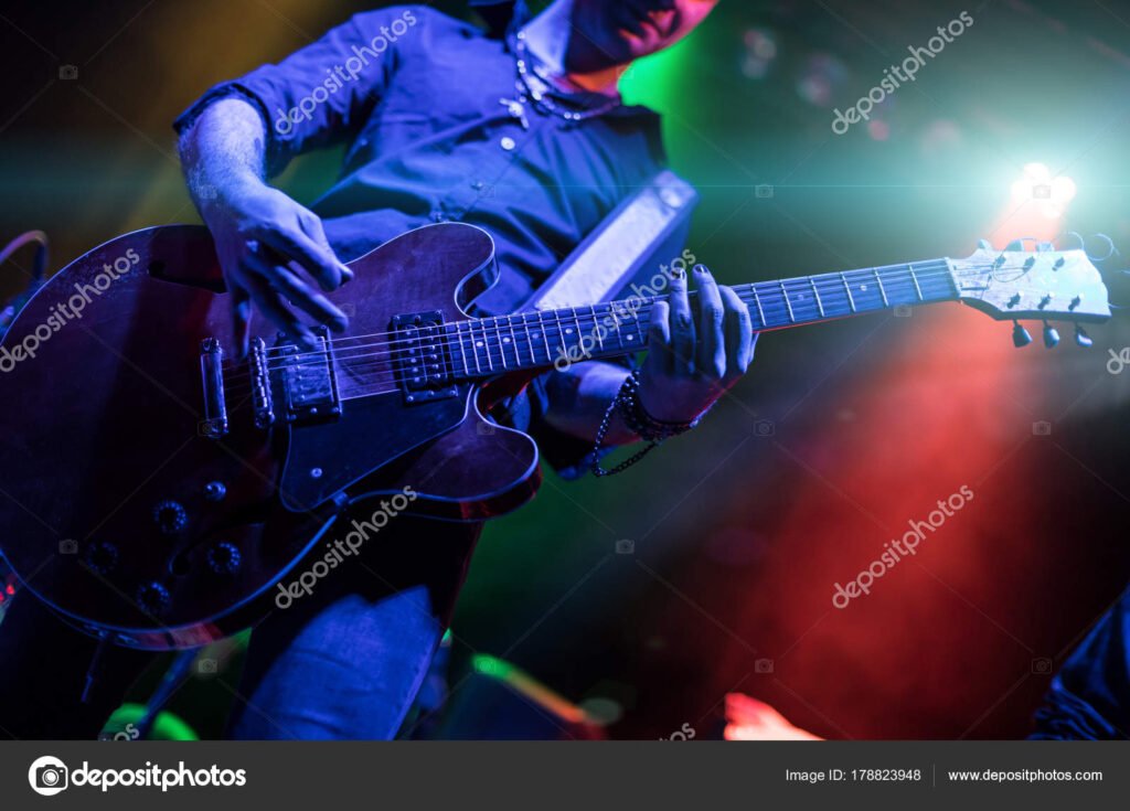 De qué trata la canción “Dirty Deeds Done Dirt Cheap” de AC/DC