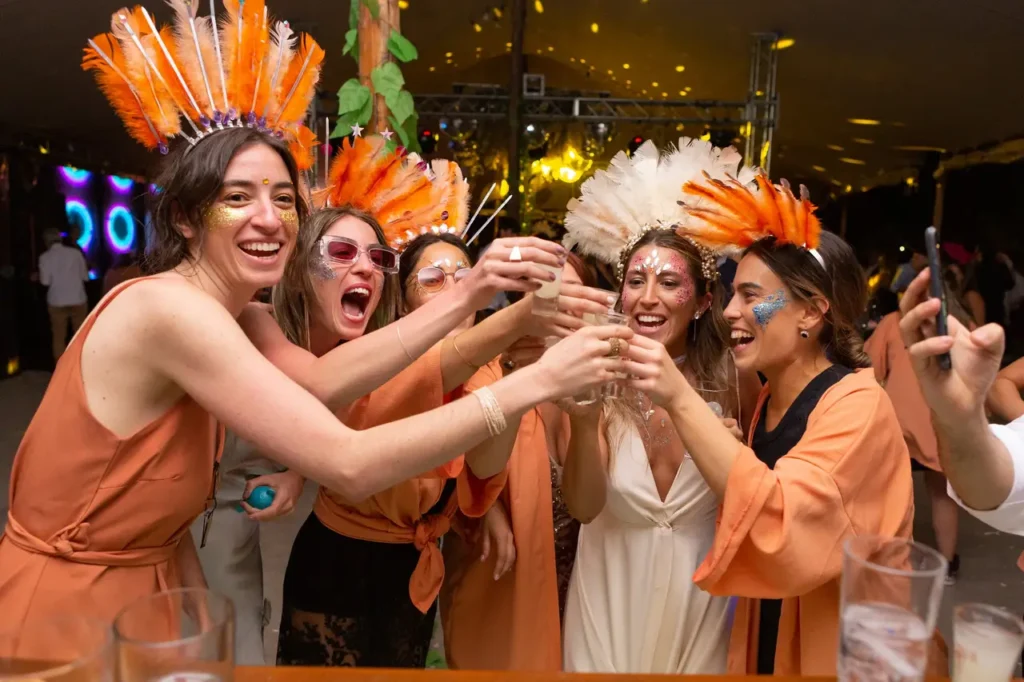 Dónde comprar vinchas de cotillón para fiestas divertidas